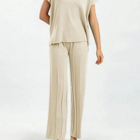 White Casual Women's Summer Solid Color Sleeveless Sweater Vest And Loose Knitte - Picture 6 of 6